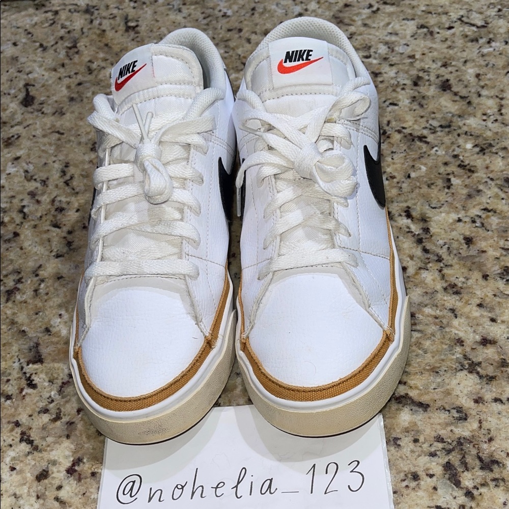 Nike Court Legacy